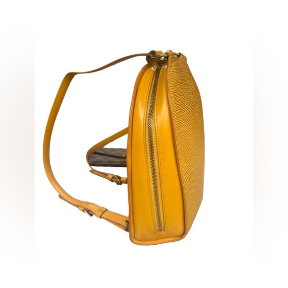 LOUIS VUITTON EPI MABILLON Backpack Tassil in Yellow - Picture 2 of 5